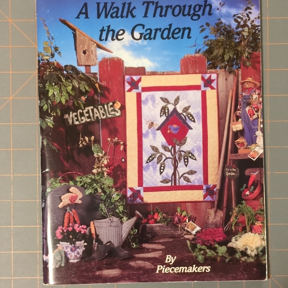 A Walk Through the Garden Quilt Pattern Book